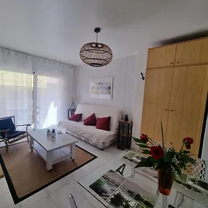 Lovely One Bedroom With Balcony Apartamento